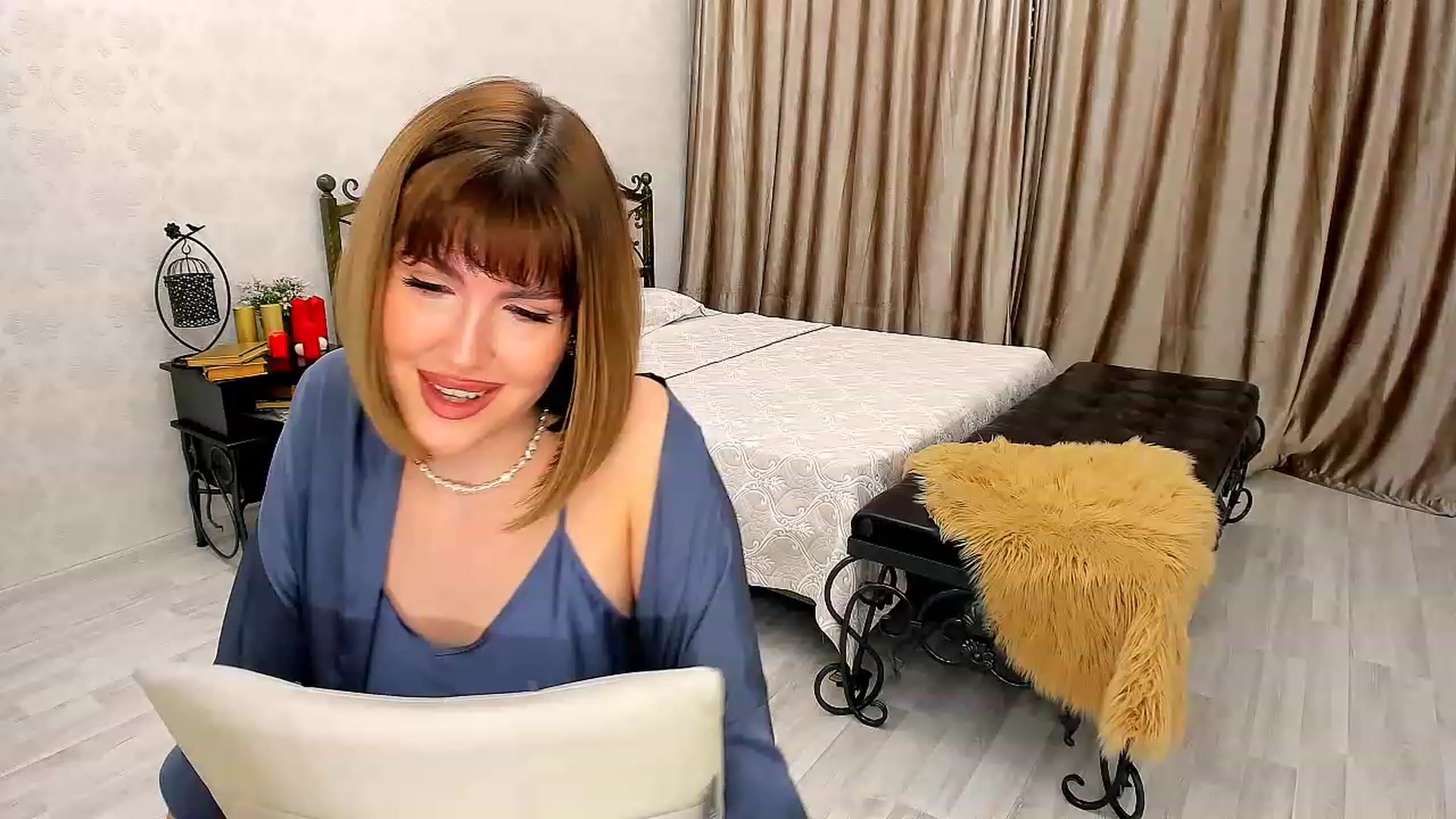 Gallery image thumbnail from GracePanther's myfreecams stream on, 03/09/2023, 04:08 image 4 of 20