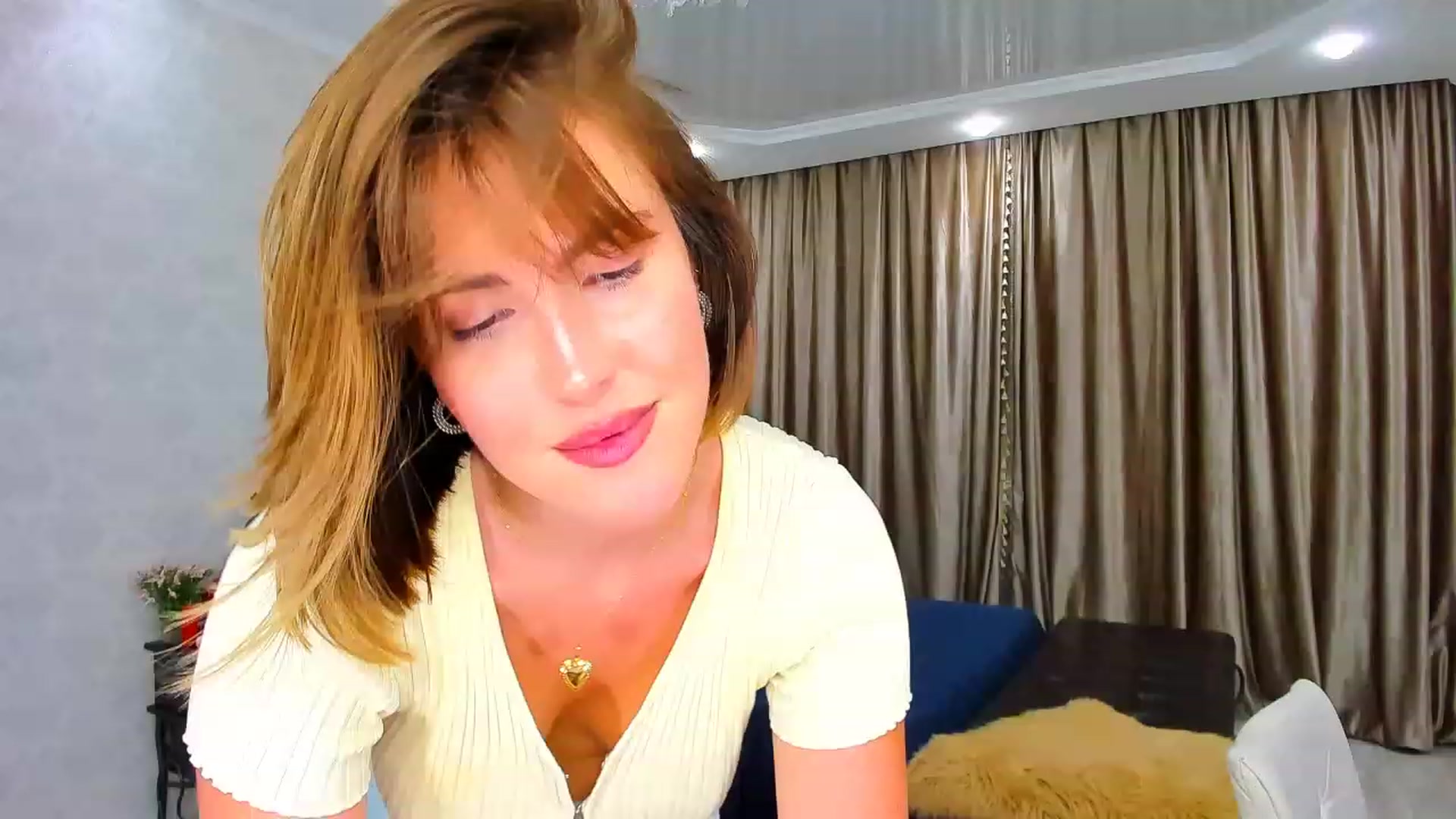Gallery image thumbnail from GracePanther's myfreecams stream on, 07/10/2023, 08:04 image 10 of 20