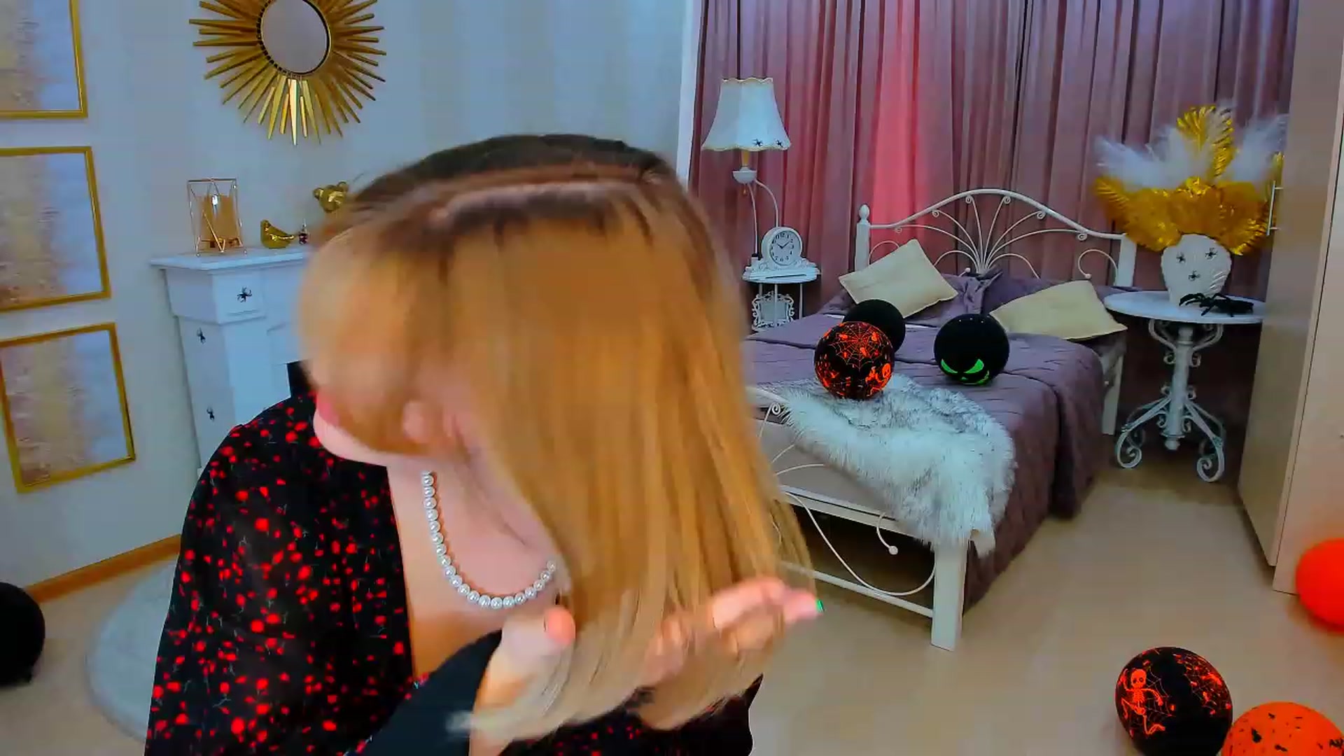 Gallery image thumbnail from GracePanther's myfreecams stream on, 11/03/2023, 08:11 image 3 of 20