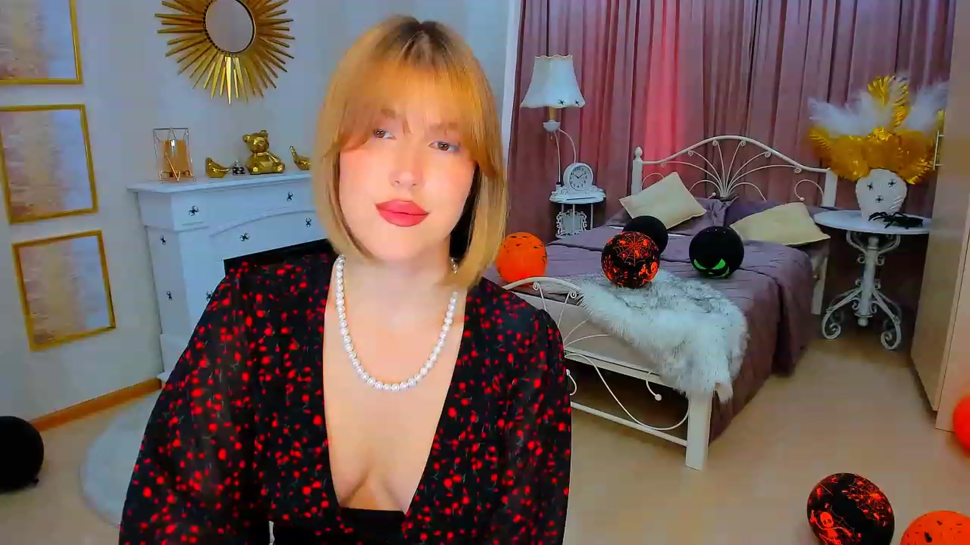 Gallery image thumbnail from GracePanther's myfreecams stream on, 11/03/2023, 08:11 image 8 of 20