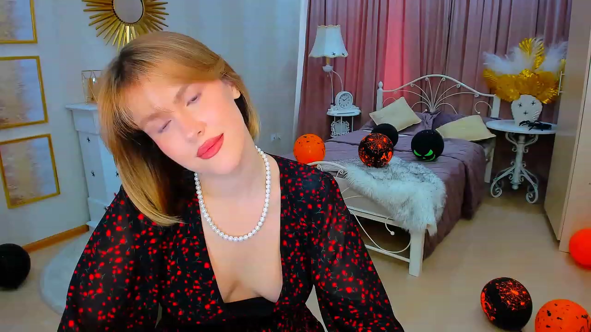 Gallery image thumbnail from GracePanther's myfreecams stream on, 11/03/2023, 08:11 image 2 of 20