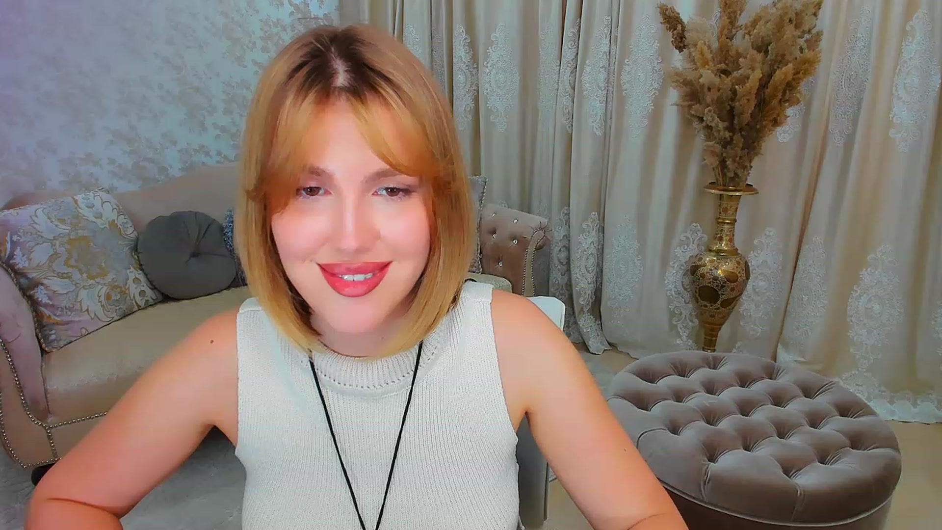 Gallery image thumbnail from GracePanther's myfreecams stream on, 11/09/2023, 09:02 image 10 of 20