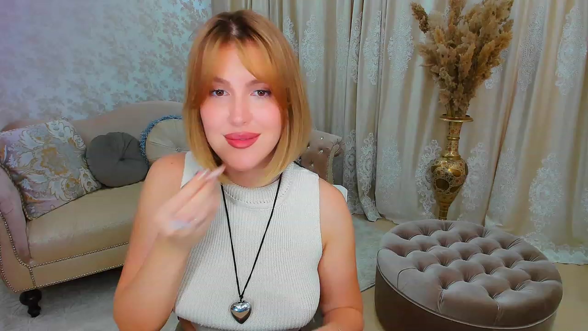 Gallery image thumbnail from GracePanther's myfreecams stream on, 11/09/2023, 09:02 image 13 of 20