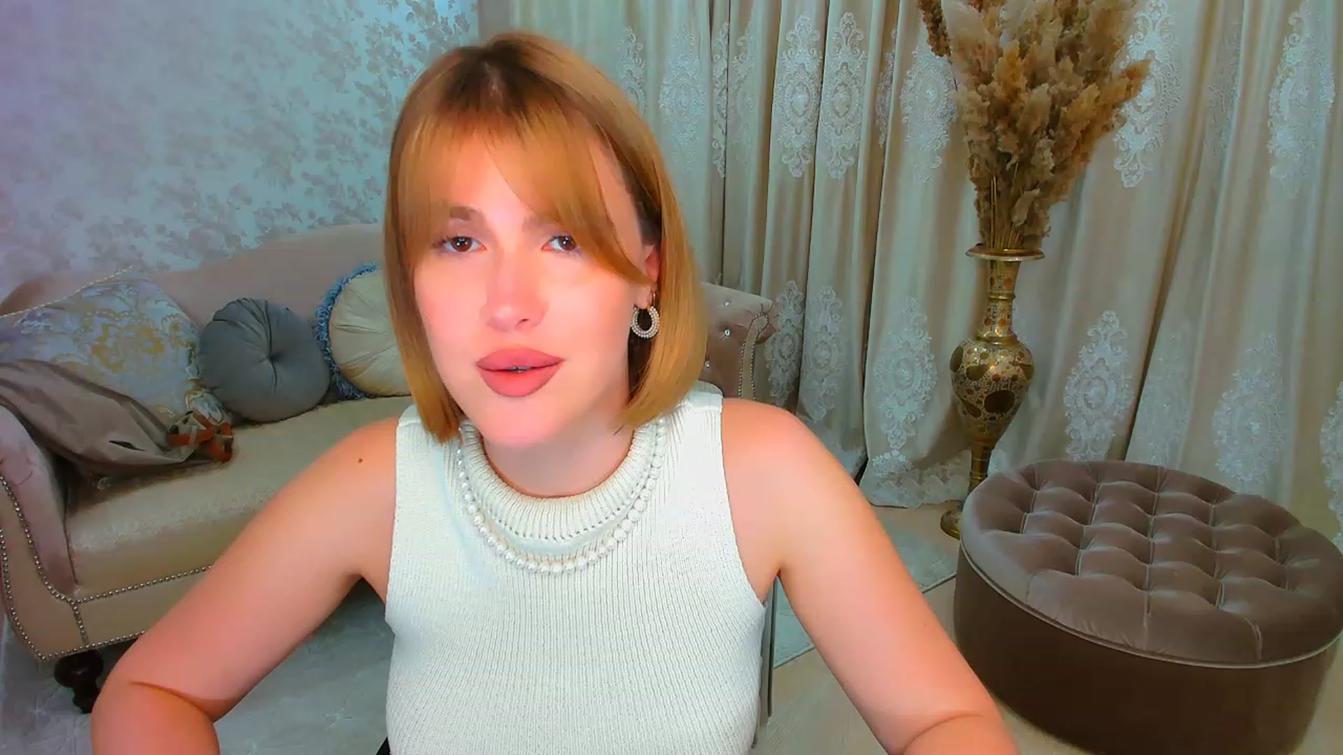 Gallery image thumbnail from GracePanther's myfreecams stream on, 11/13/2023, 09:02 image 5 of 20