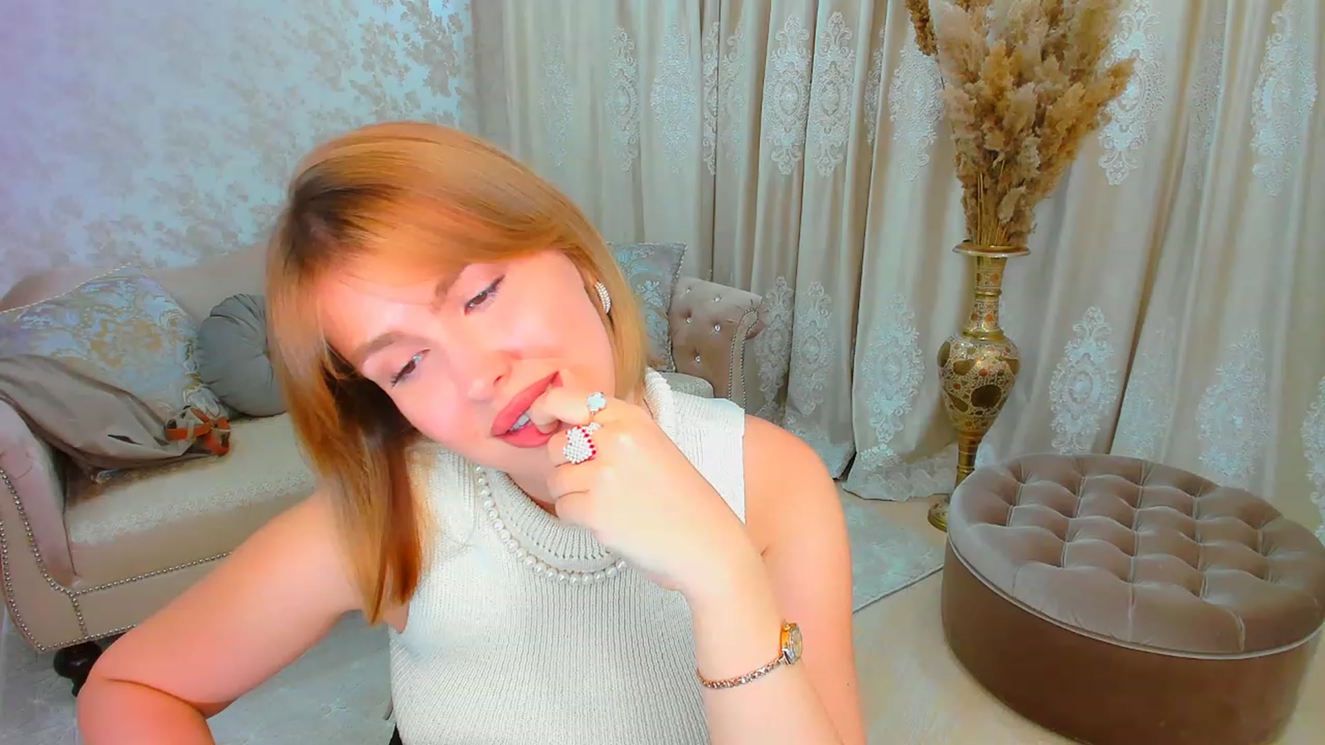 Gallery image thumbnail from GracePanther's myfreecams stream on, 11/13/2023, 09:02 image 13 of 20