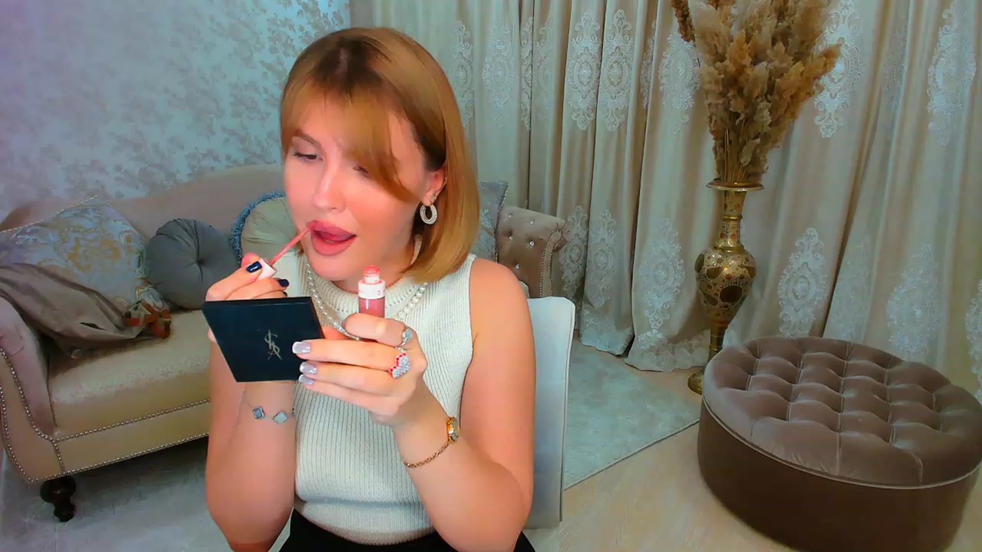 Gallery image thumbnail from GracePanther's myfreecams stream on, 11/13/2023, 09:02 image 2 of 20