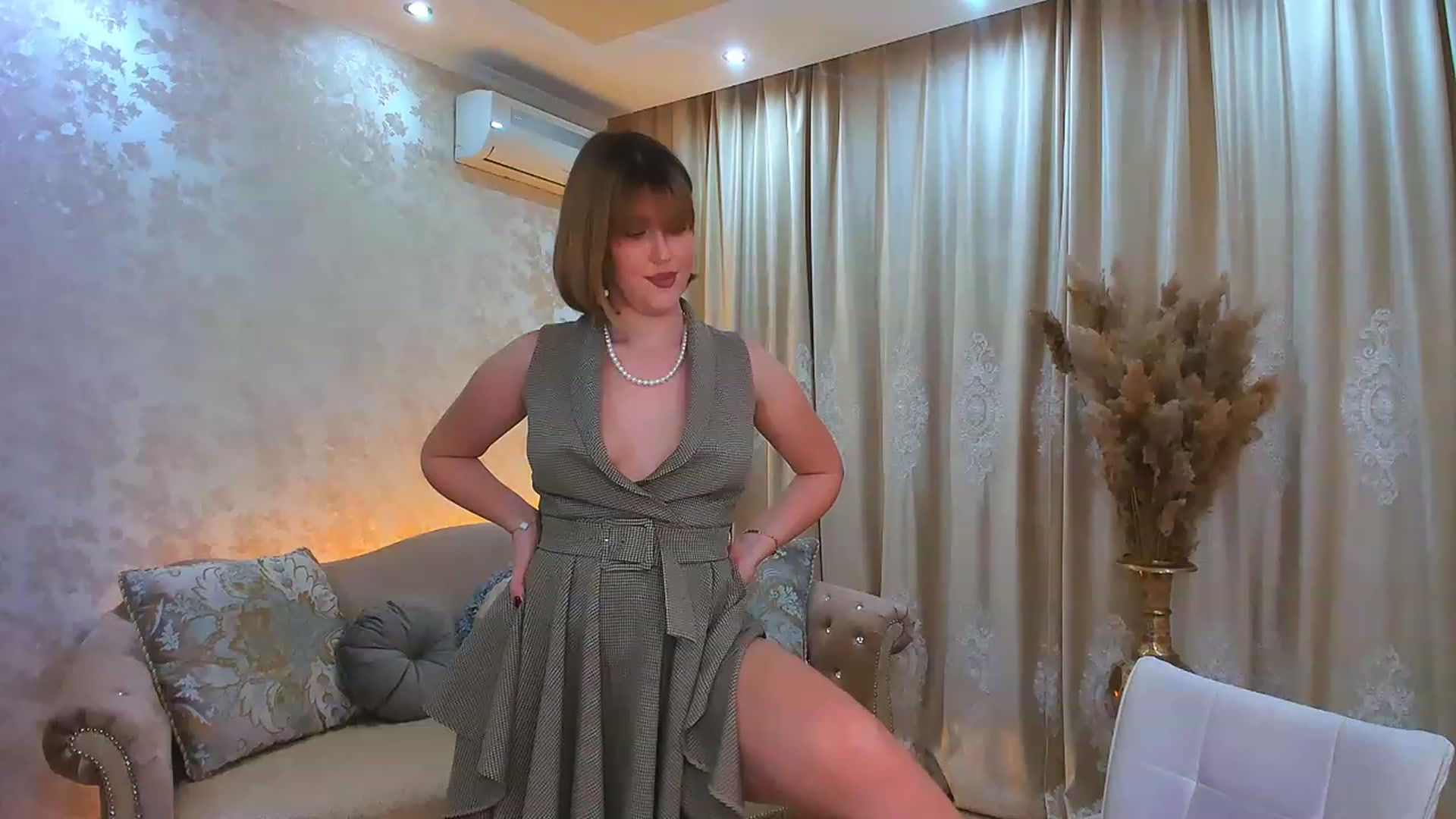 Gallery image thumbnail from GracePanther's myfreecams stream on, 12/07/2023, 08:17 image 1 of 20