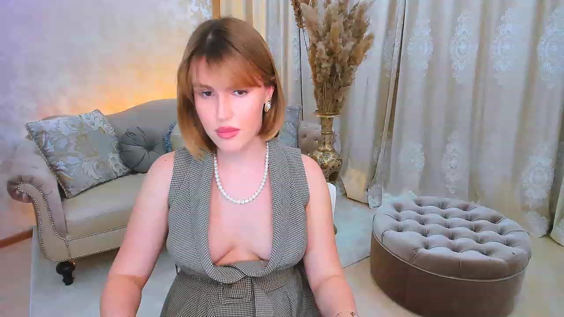 Gallery image thumbnail from GracePanther's myfreecams stream on, 12/07/2023, 09:16 image 7 of 20