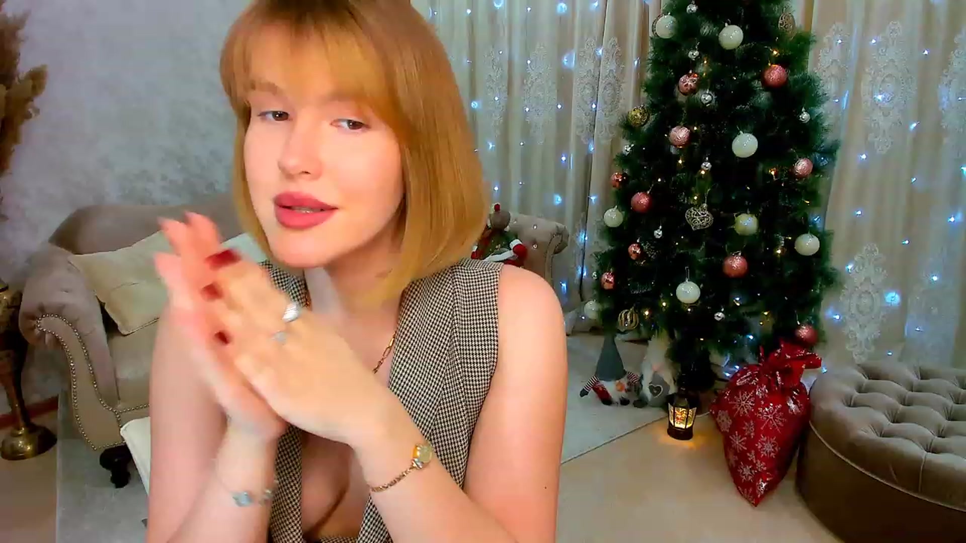 Gallery image thumbnail from GracePanther's myfreecams stream on, 12/11/2023, 07:50 image 4 of 20