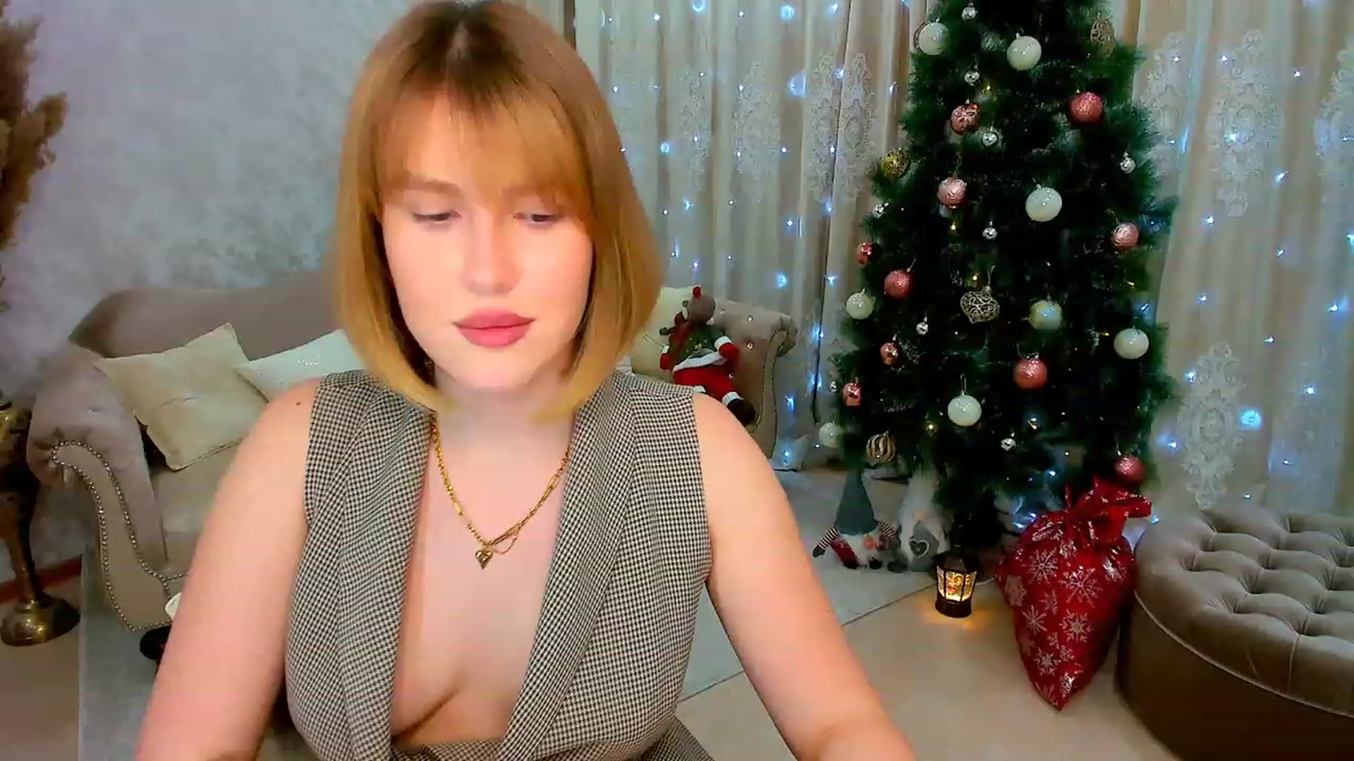 Gallery image thumbnail from GracePanther's myfreecams stream on, 12/11/2023, 07:50 image 7 of 20