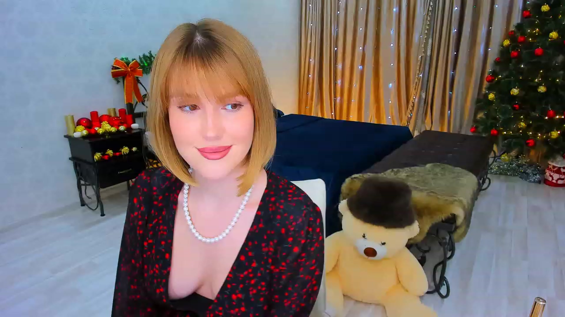 Gallery image thumbnail from GracePanther's myfreecams stream on, 12/12/2023, 08:27 image 7 of 20