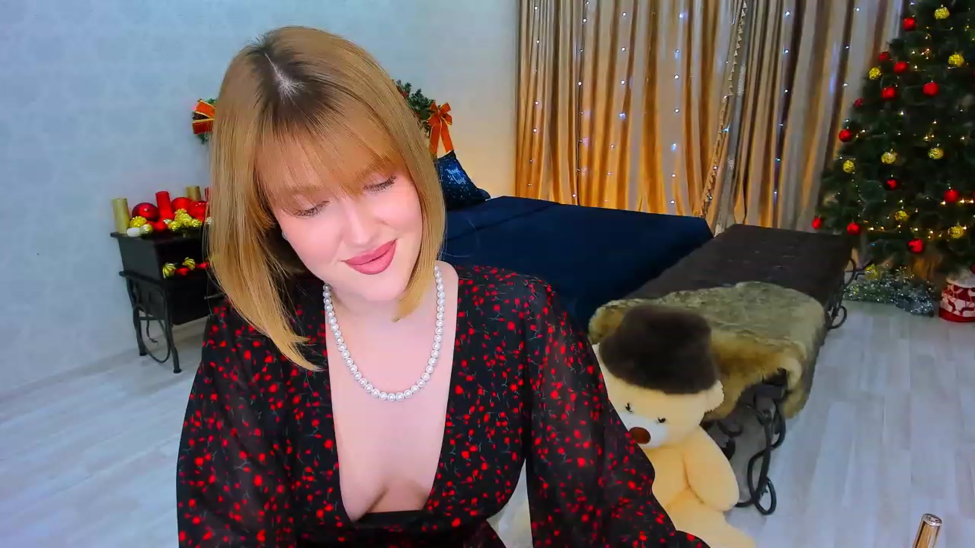 Gallery image thumbnail from GracePanther's myfreecams stream on, 12/12/2023, 08:27 image 10 of 20