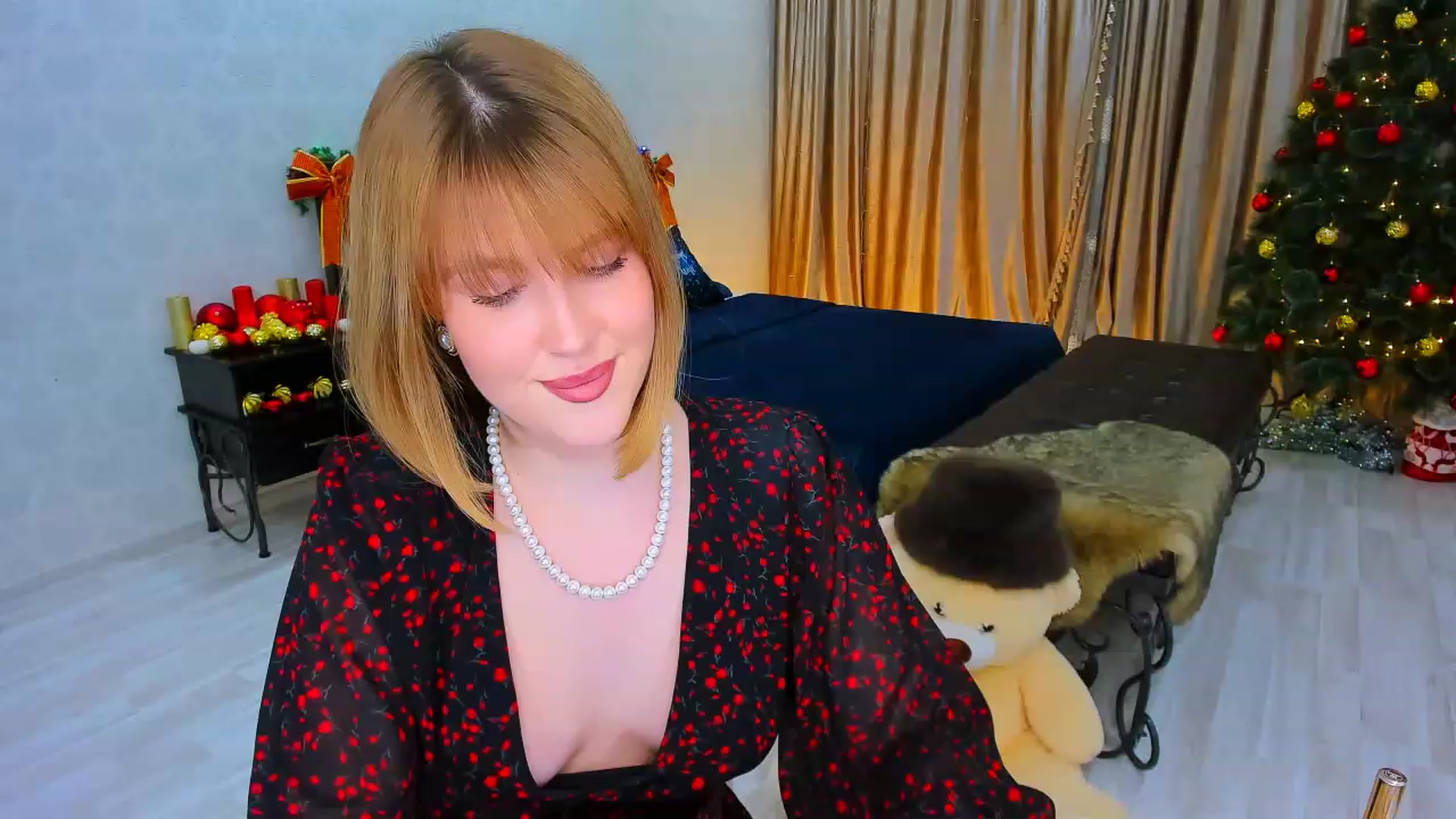 Gallery image thumbnail from GracePanther's myfreecams stream on, 12/12/2023, 08:27 image 9 of 20