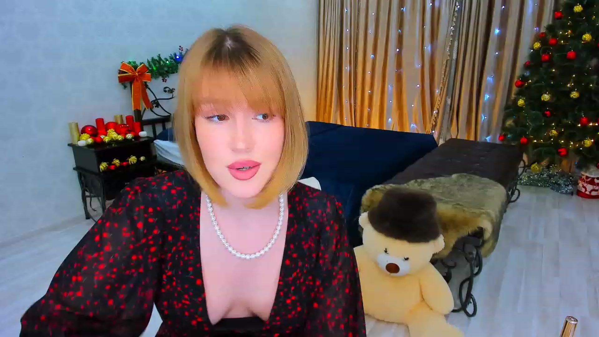 Gallery image thumbnail from GracePanther's myfreecams stream on, 12/12/2023, 08:27 image 19 of 20