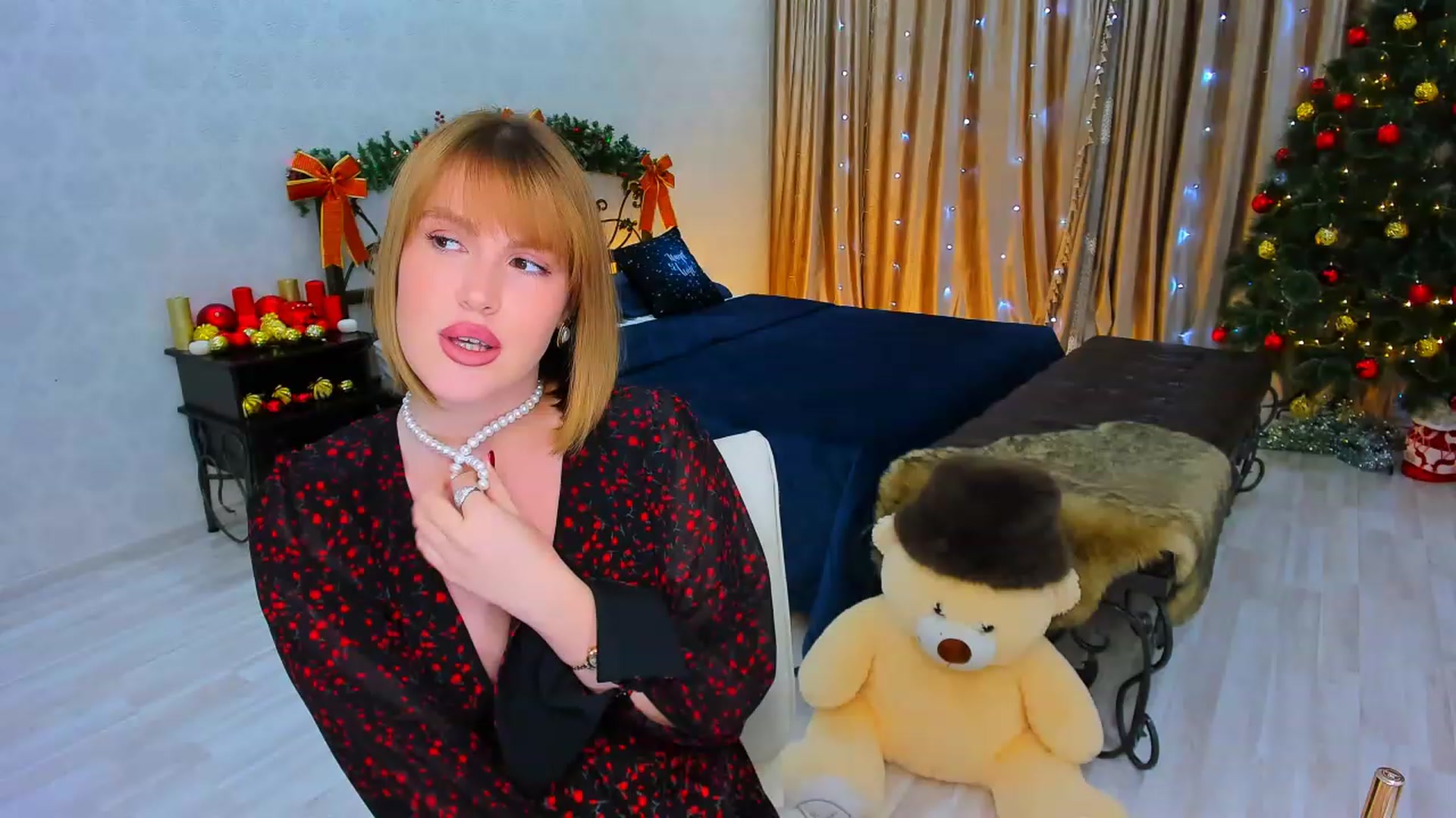 Gallery image thumbnail from GracePanther's myfreecams stream on, 12/12/2023, 08:27 image 18 of 20