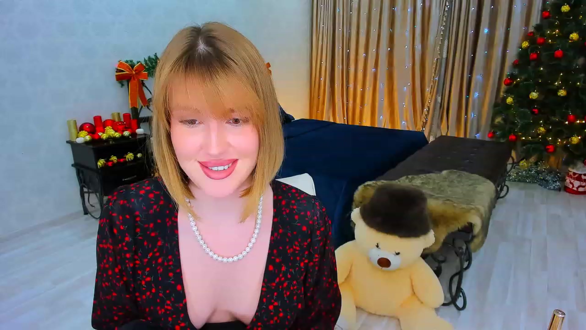 Gallery image thumbnail from GracePanther's myfreecams stream on, 12/12/2023, 08:27 image 17 of 20