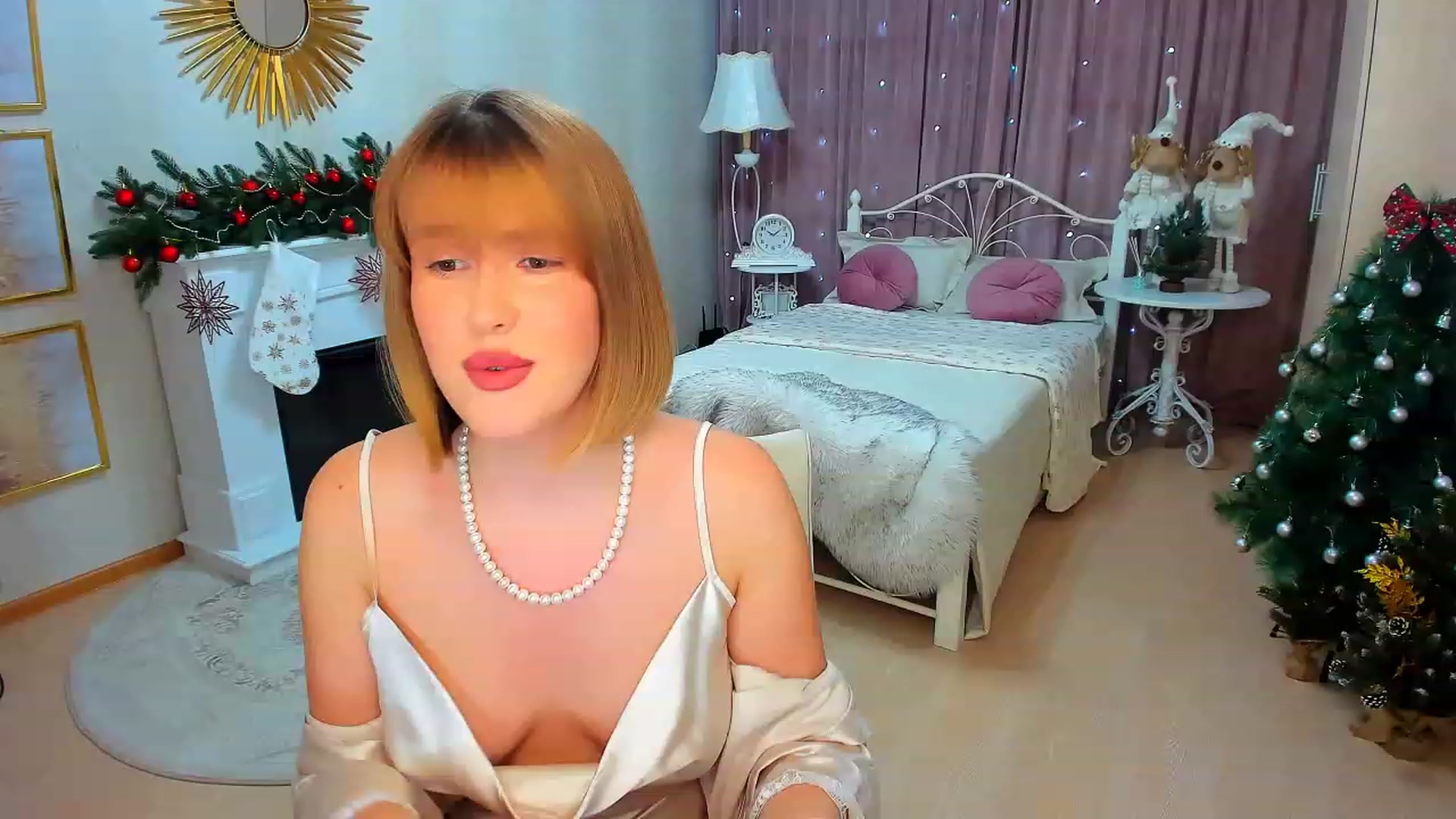 Gallery image thumbnail from GracePanther's myfreecams stream on, 12/14/2023, 09:02 image 14 of 20