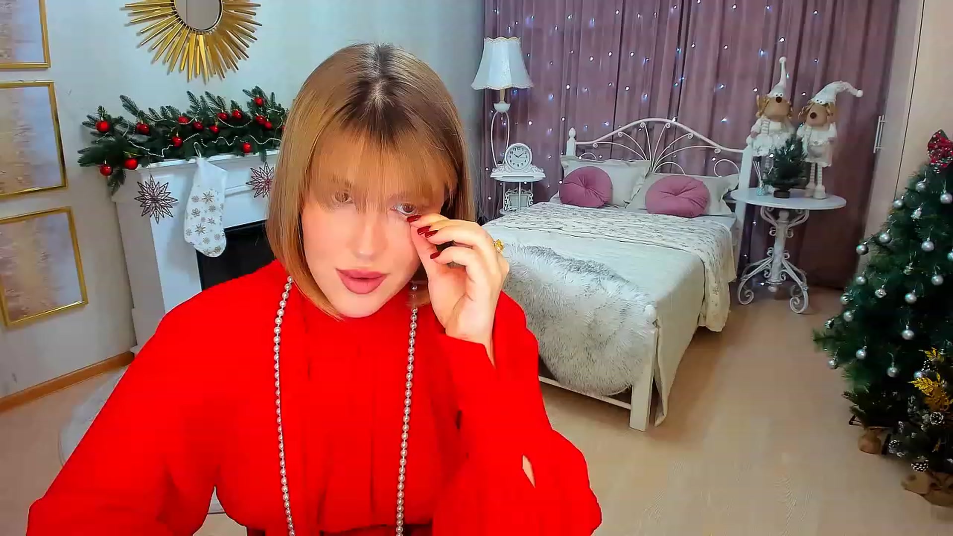 Gallery image thumbnail from GracePanther's myfreecams stream on, 12/15/2023, 07:34 image 8 of 20