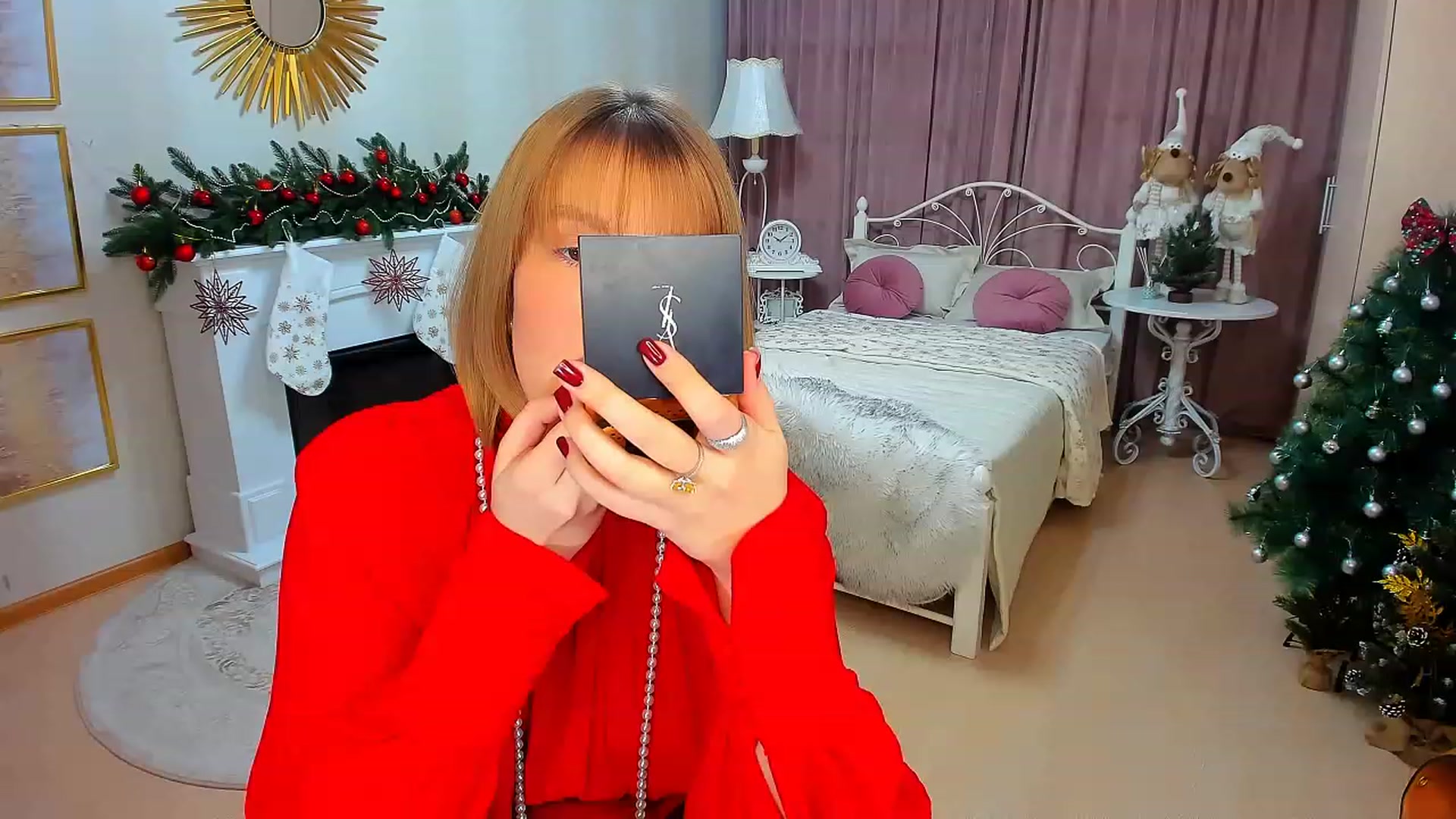 Gallery image thumbnail from GracePanther's myfreecams stream on, 12/15/2023, 07:34 image 12 of 20