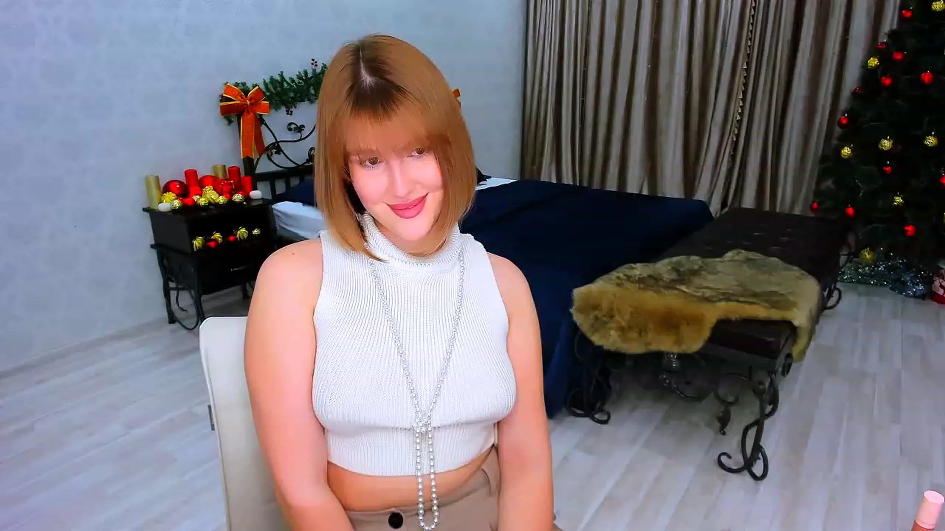 Gallery image thumbnail from GracePanther's myfreecams stream on, 12/19/2023, 10:03 image 6 of 20