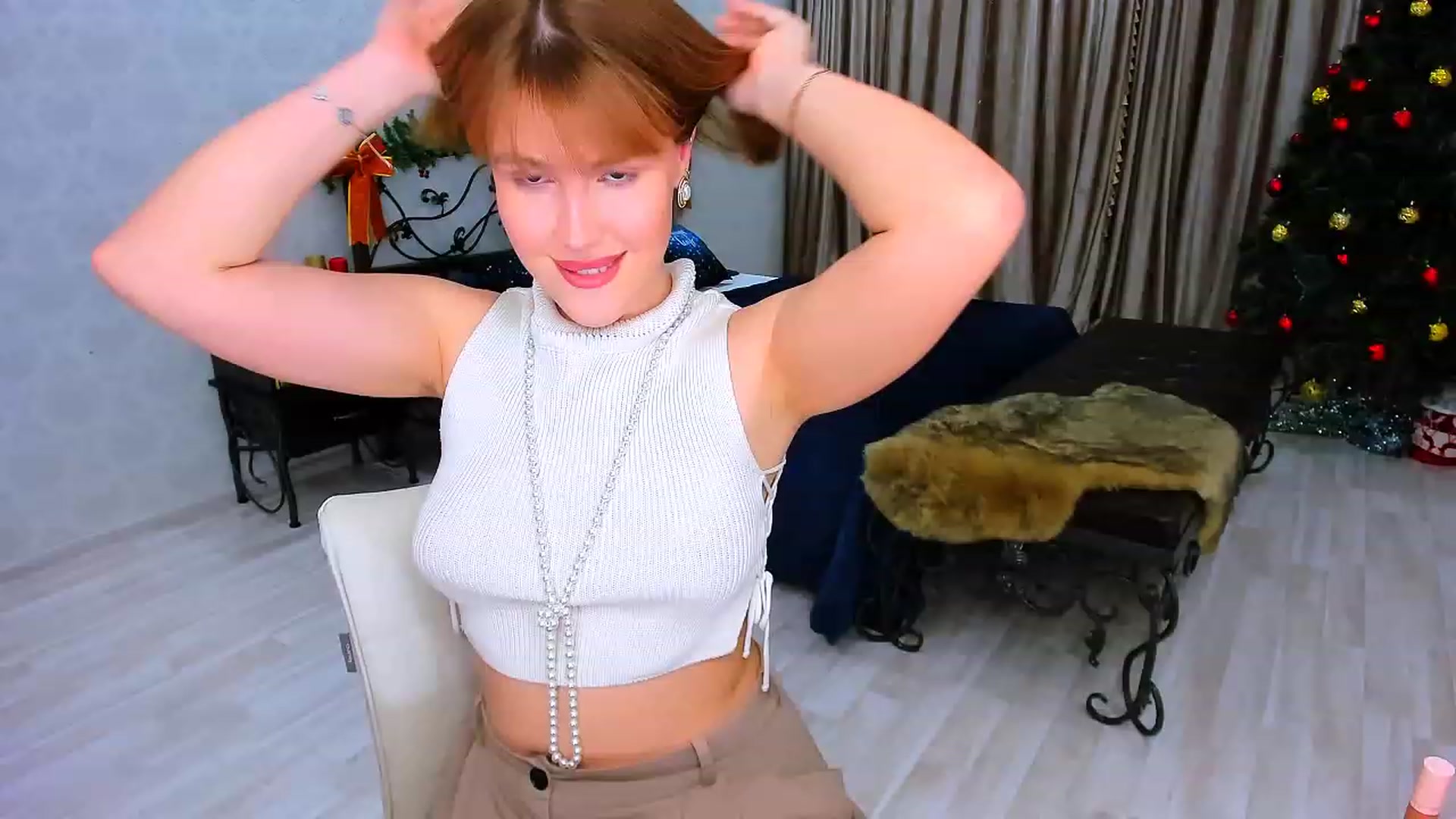 Gallery image thumbnail from GracePanther's myfreecams stream on, 12/19/2023, 10:03 image 5 of 20