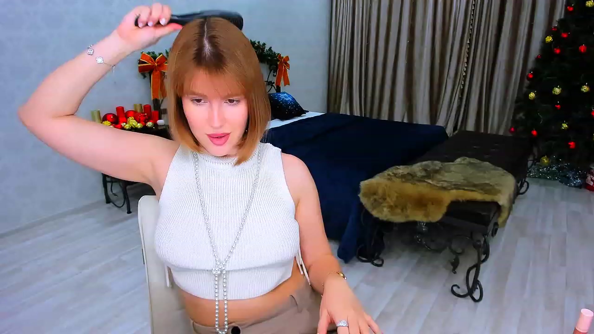 Gallery image thumbnail from GracePanther's myfreecams stream on, 12/19/2023, 10:03 image 7 of 20