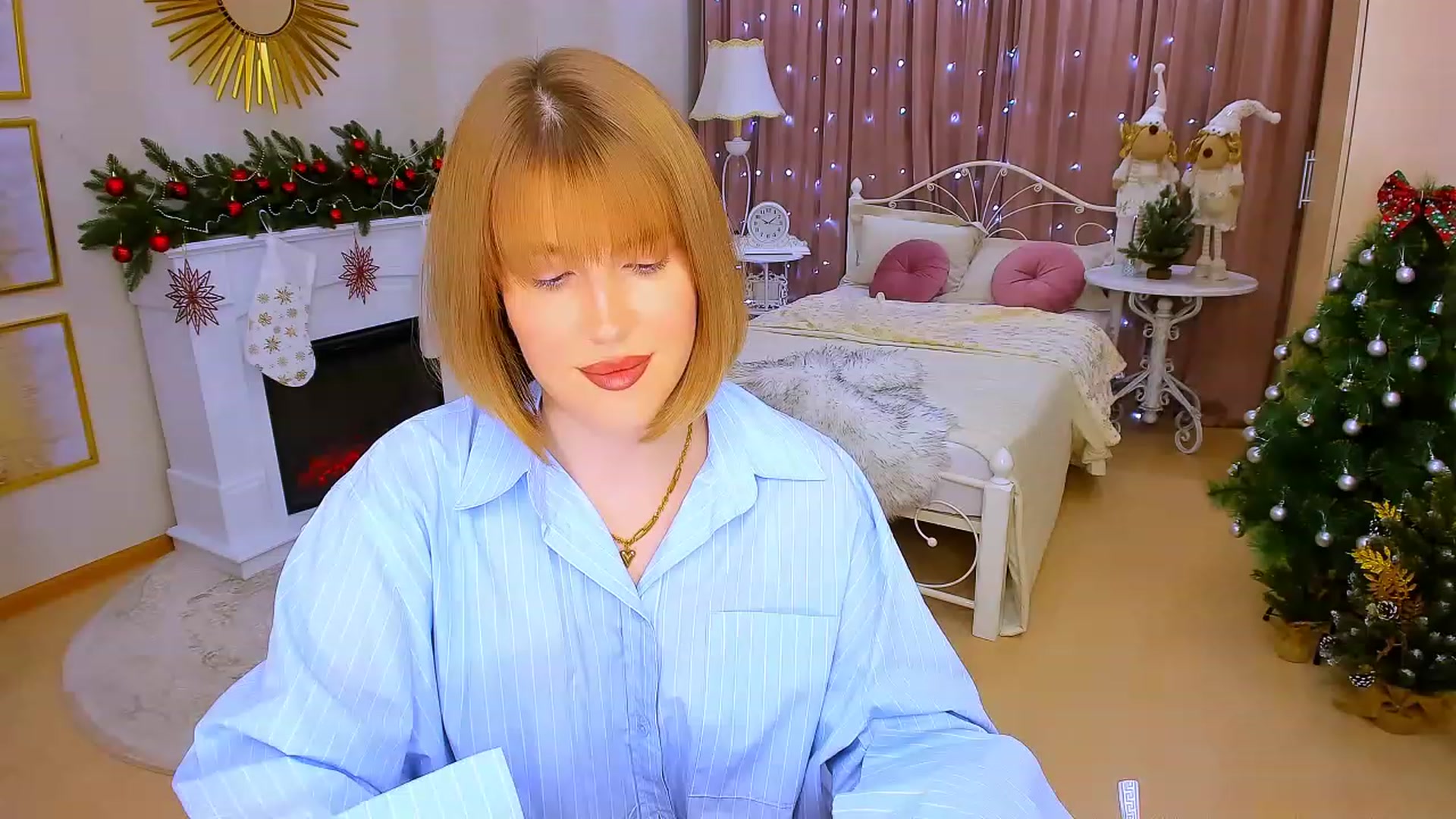 Gallery image thumbnail from GracePanther's myfreecams stream on, 12/24/2023, 09:50 image 8 of 20