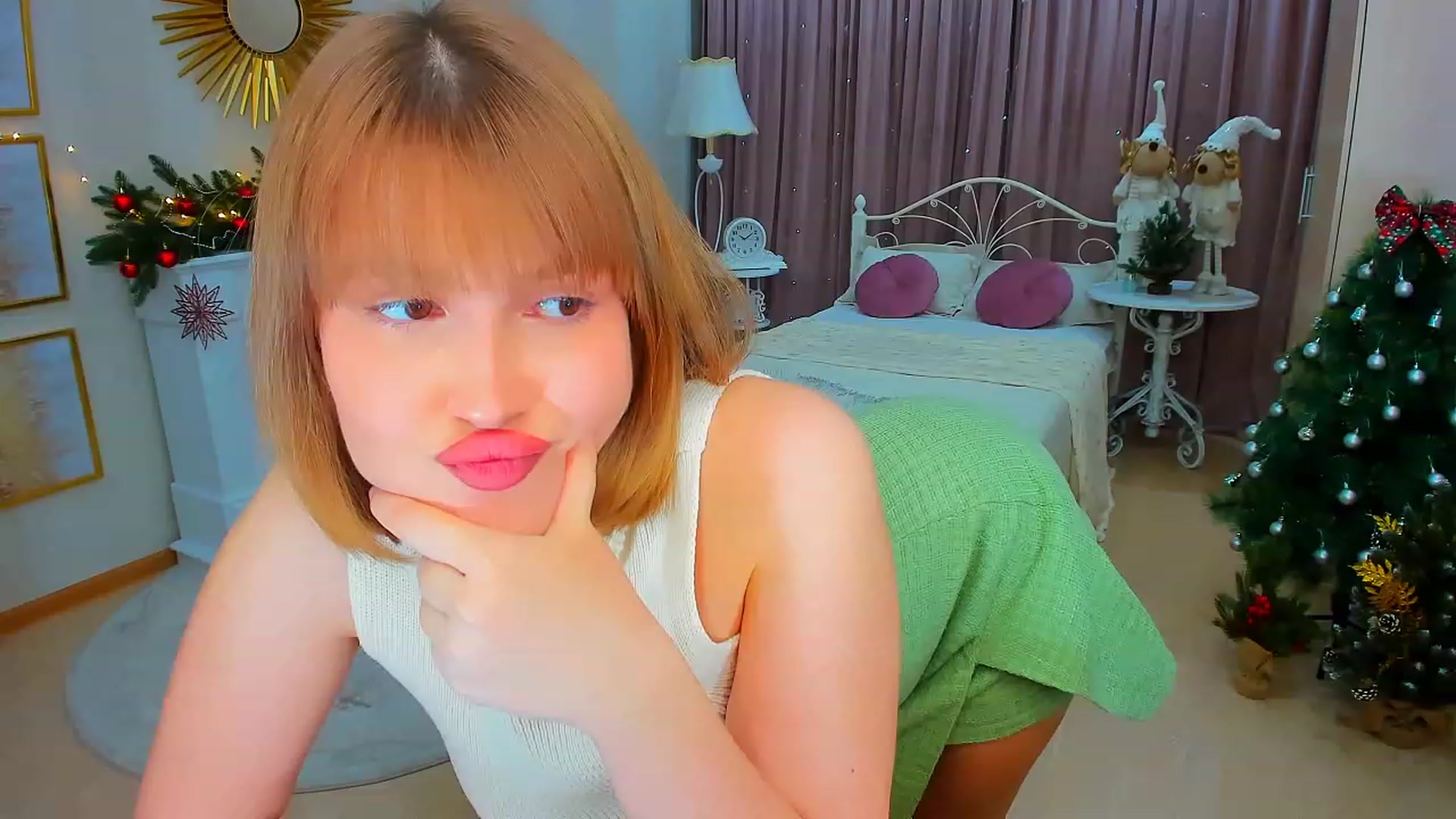 Gallery image thumbnail from GracePanther's myfreecams stream on, 12/29/2023, 15:14 image 8 of 20