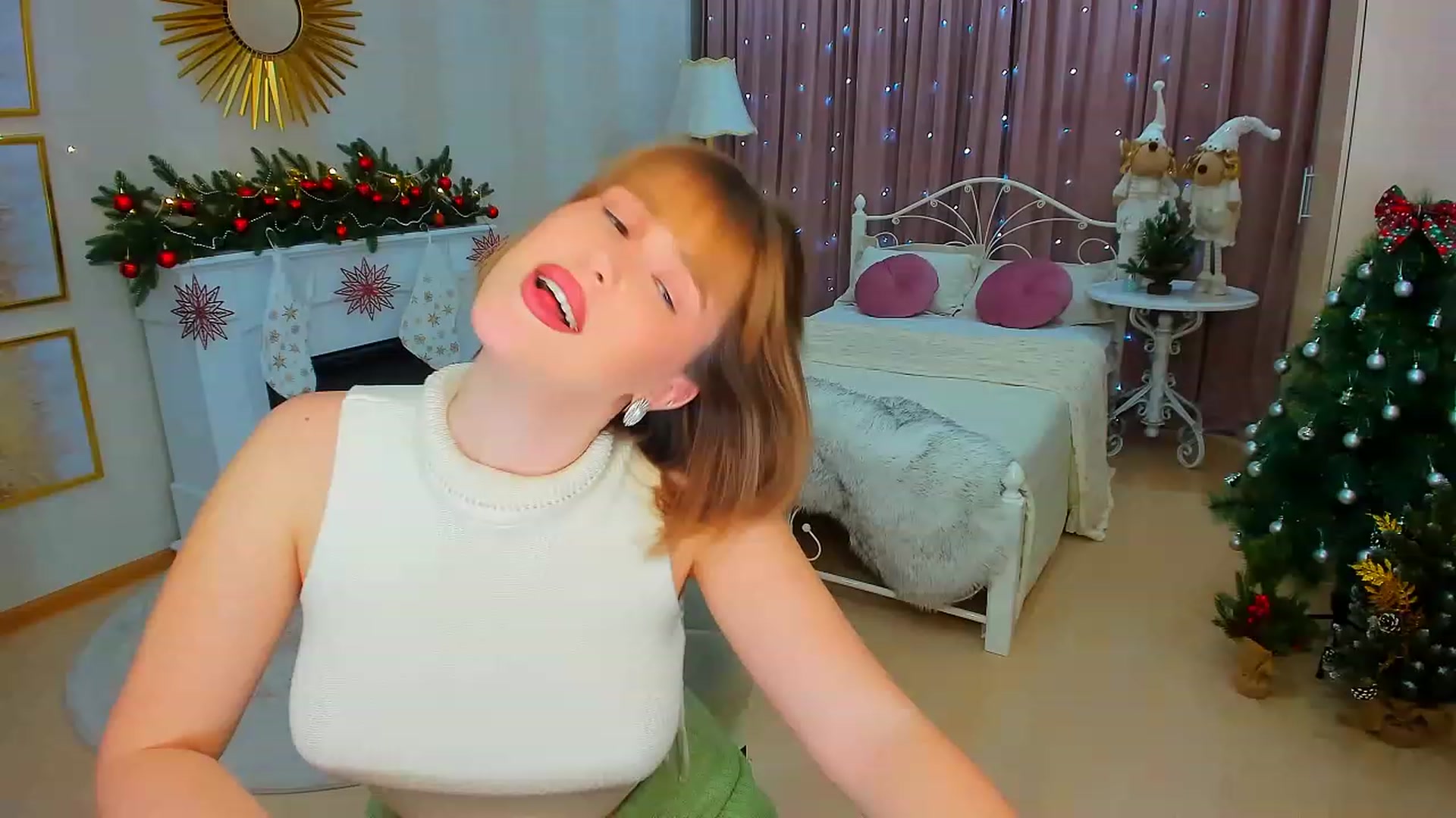 Gallery image thumbnail from GracePanther's myfreecams stream on, 12/29/2023, 15:14 image 2 of 20