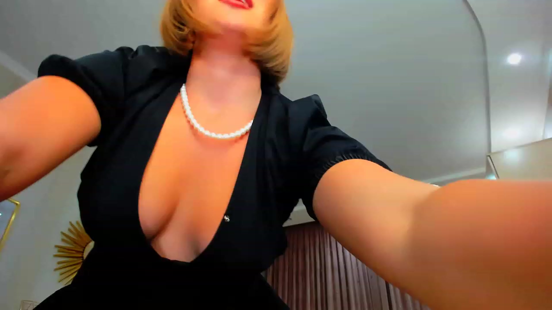 Gallery image thumbnail from GracePanther's myfreecams stream on, 01/28/2024, 16:35 image 18 of 20