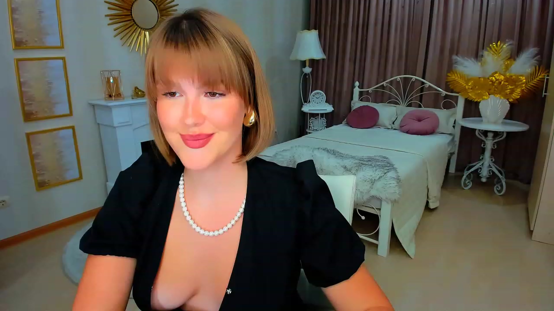 Gallery image thumbnail from GracePanther's myfreecams stream on, 01/28/2024, 17:01 image 15 of 20