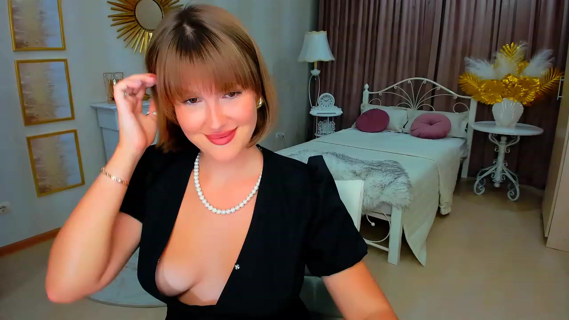 Gallery image thumbnail from GracePanther's myfreecams stream on, 01/28/2024, 17:01 image 14 of 20