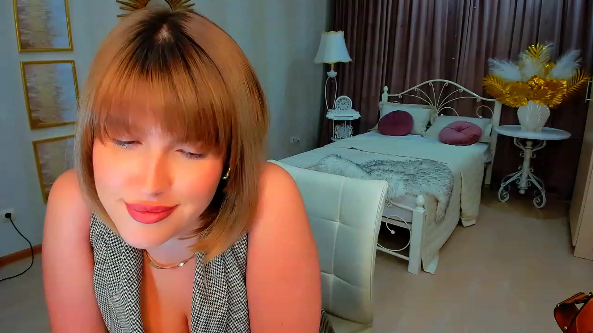 Gallery image thumbnail from GracePanther's myfreecams stream on, 01/29/2024, 09:54 image 8 of 20
