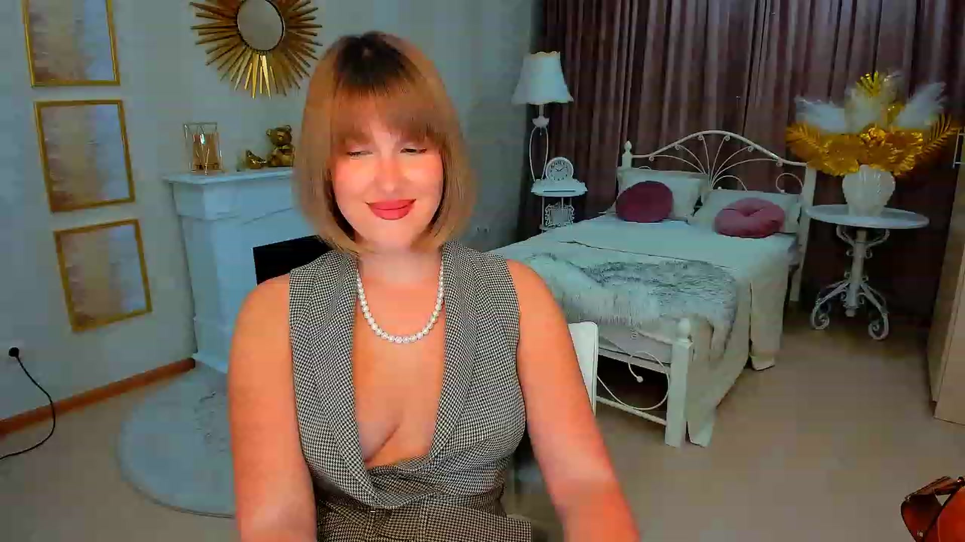 Gallery image thumbnail from GracePanther's myfreecams stream on, 01/29/2024, 09:54 image 18 of 20