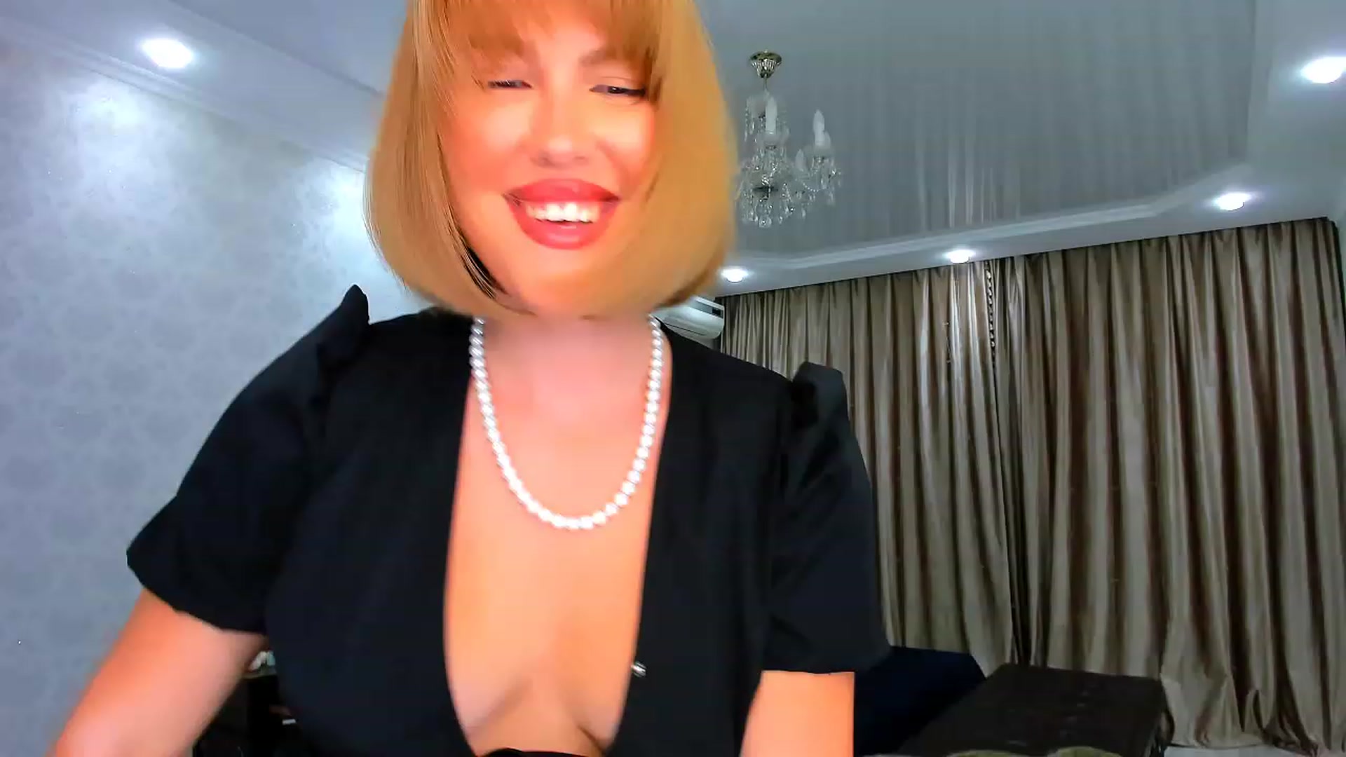 Gallery image thumbnail from GracePanther's myfreecams stream on, 01/31/2024, 10:01 image 5 of 20