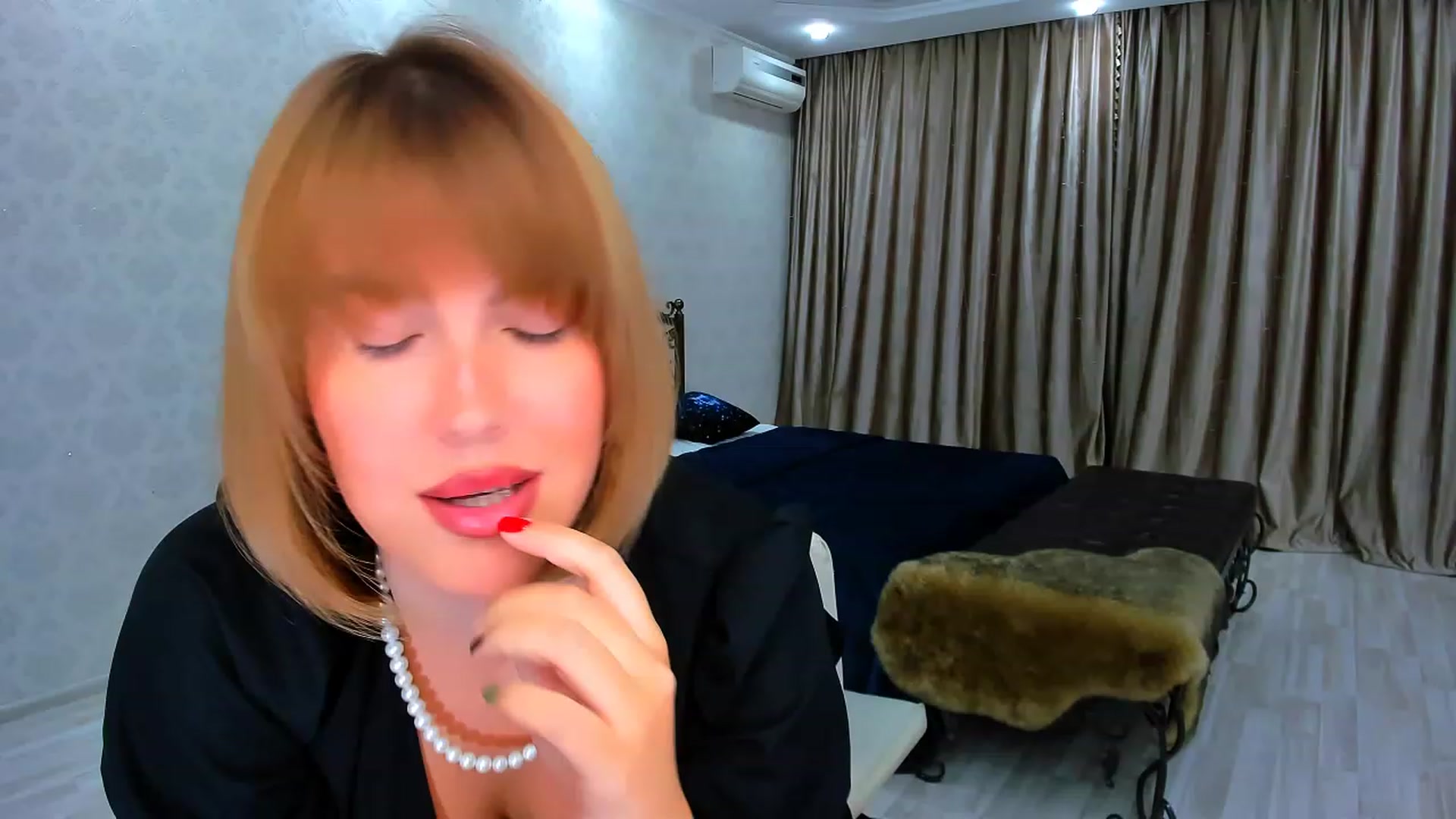 Gallery image thumbnail from GracePanther's myfreecams stream on, 01/31/2024, 10:01 image 20 of 20