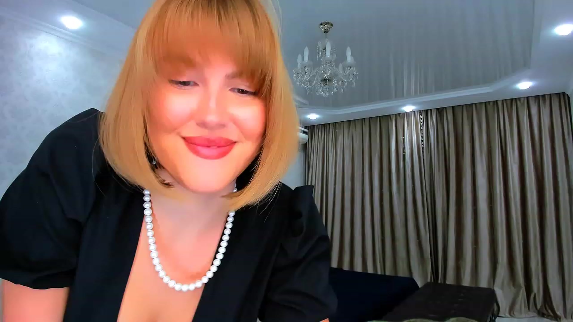 Gallery image thumbnail from GracePanther's myfreecams stream on, 01/31/2024, 10:01 image 8 of 20