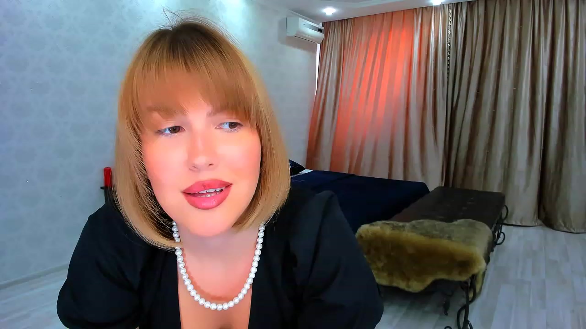 Gallery image thumbnail from GracePanther's myfreecams stream on, 01/31/2024, 10:01 image 14 of 20