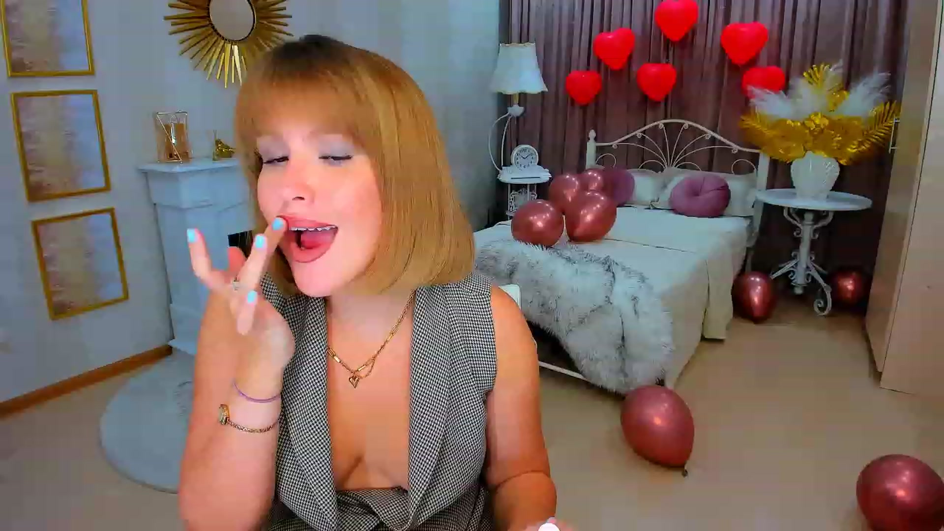 Gallery image thumbnail from GracePanther's myfreecams stream on, 02/18/2024, 10:48 image 10 of 20