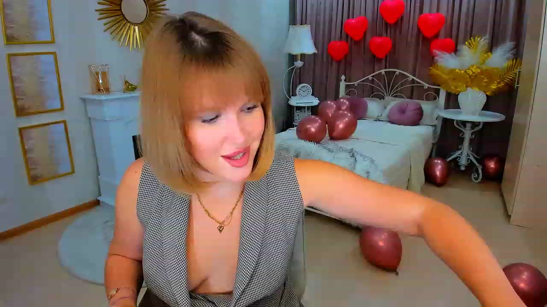 Gallery image thumbnail from GracePanther's myfreecams stream on, 02/18/2024, 10:48 image 8 of 20