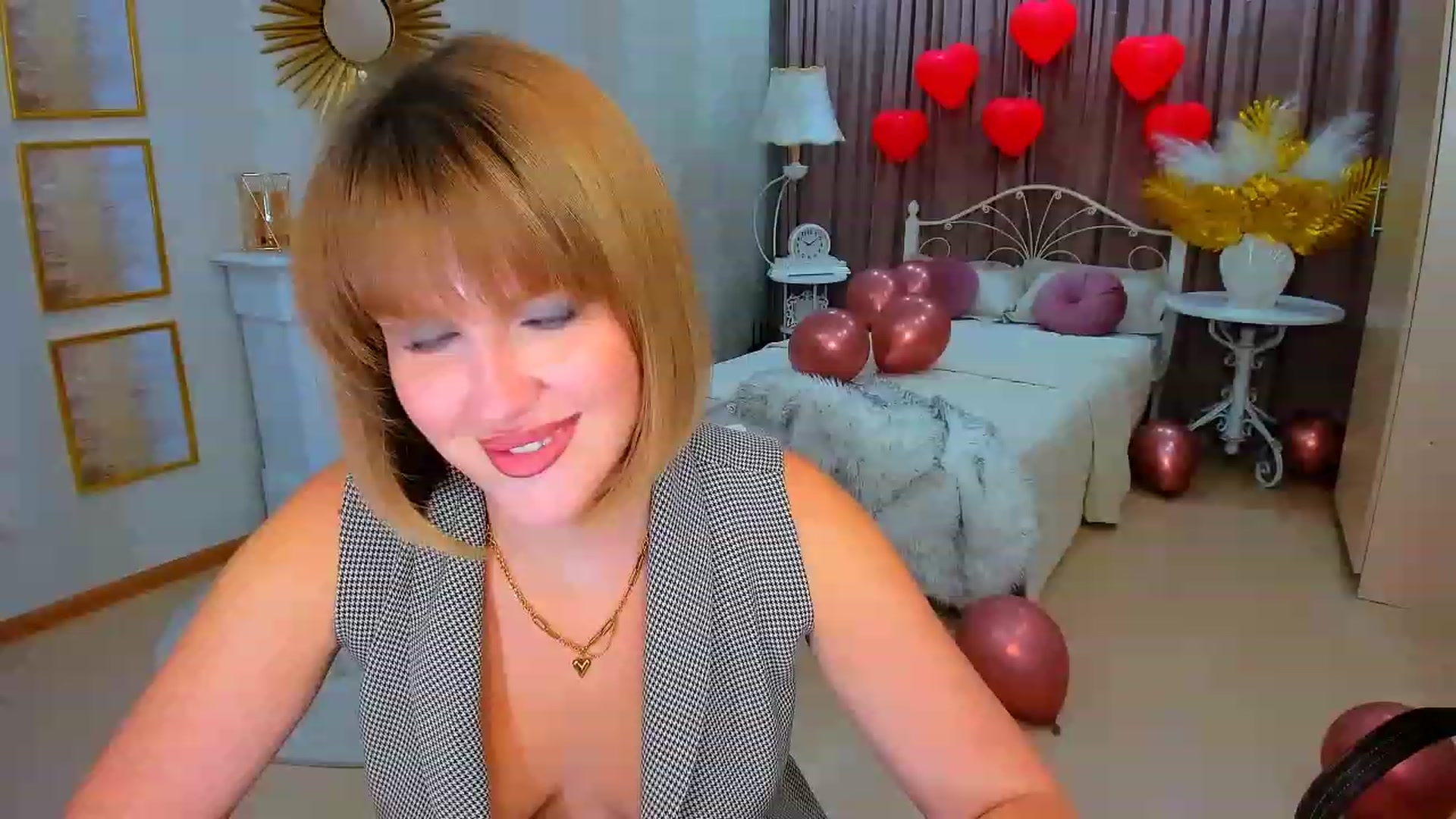 Gallery image thumbnail from GracePanther's myfreecams stream on, 02/18/2024, 10:48 image 18 of 20