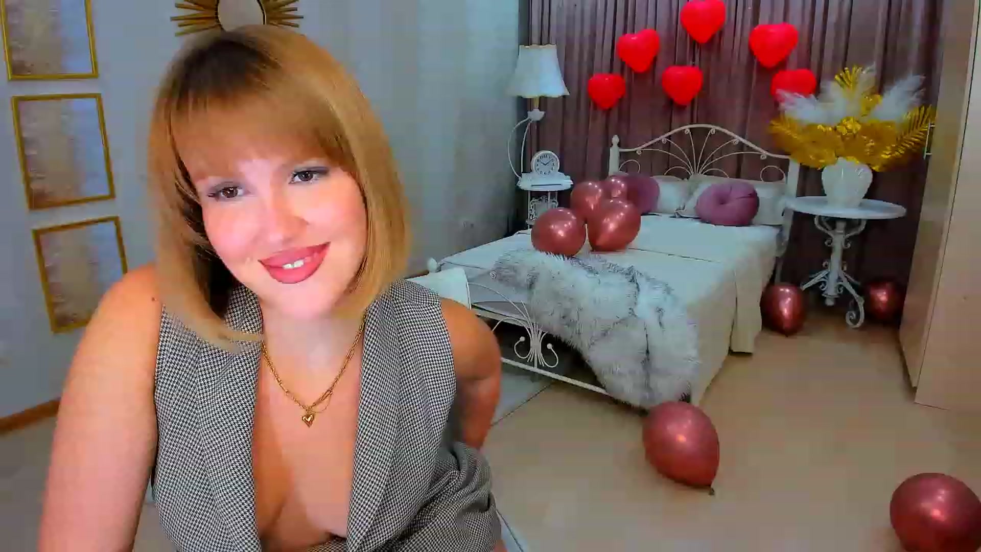 Gallery image thumbnail from GracePanther's myfreecams stream on, 02/18/2024, 10:48 image 13 of 20