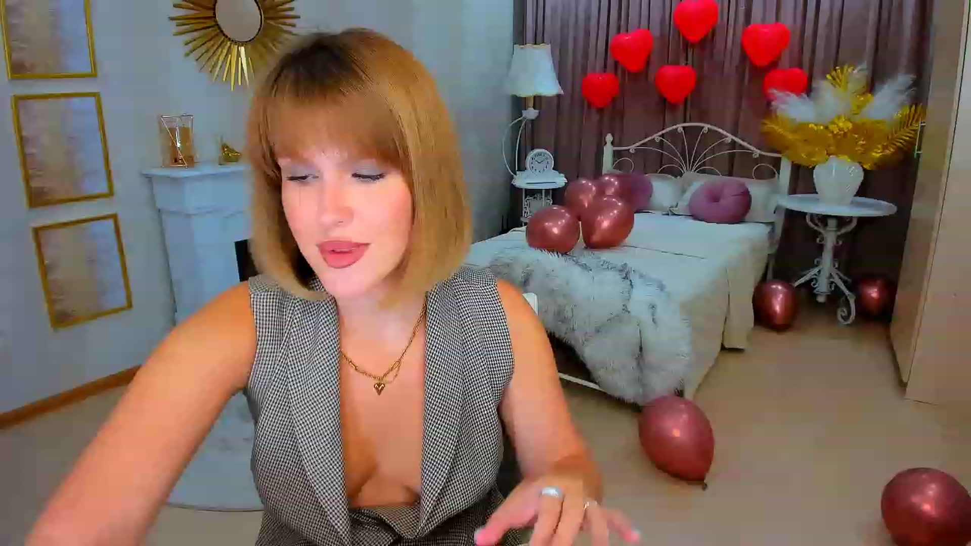 Gallery image thumbnail from GracePanther's myfreecams stream on, 02/18/2024, 10:48 image 12 of 20