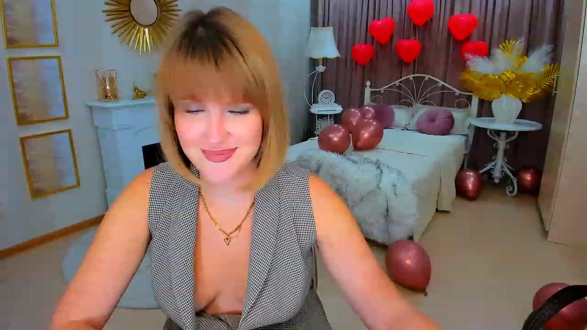 Gallery image thumbnail from GracePanther's myfreecams stream on, 02/18/2024, 10:48 image 19 of 20
