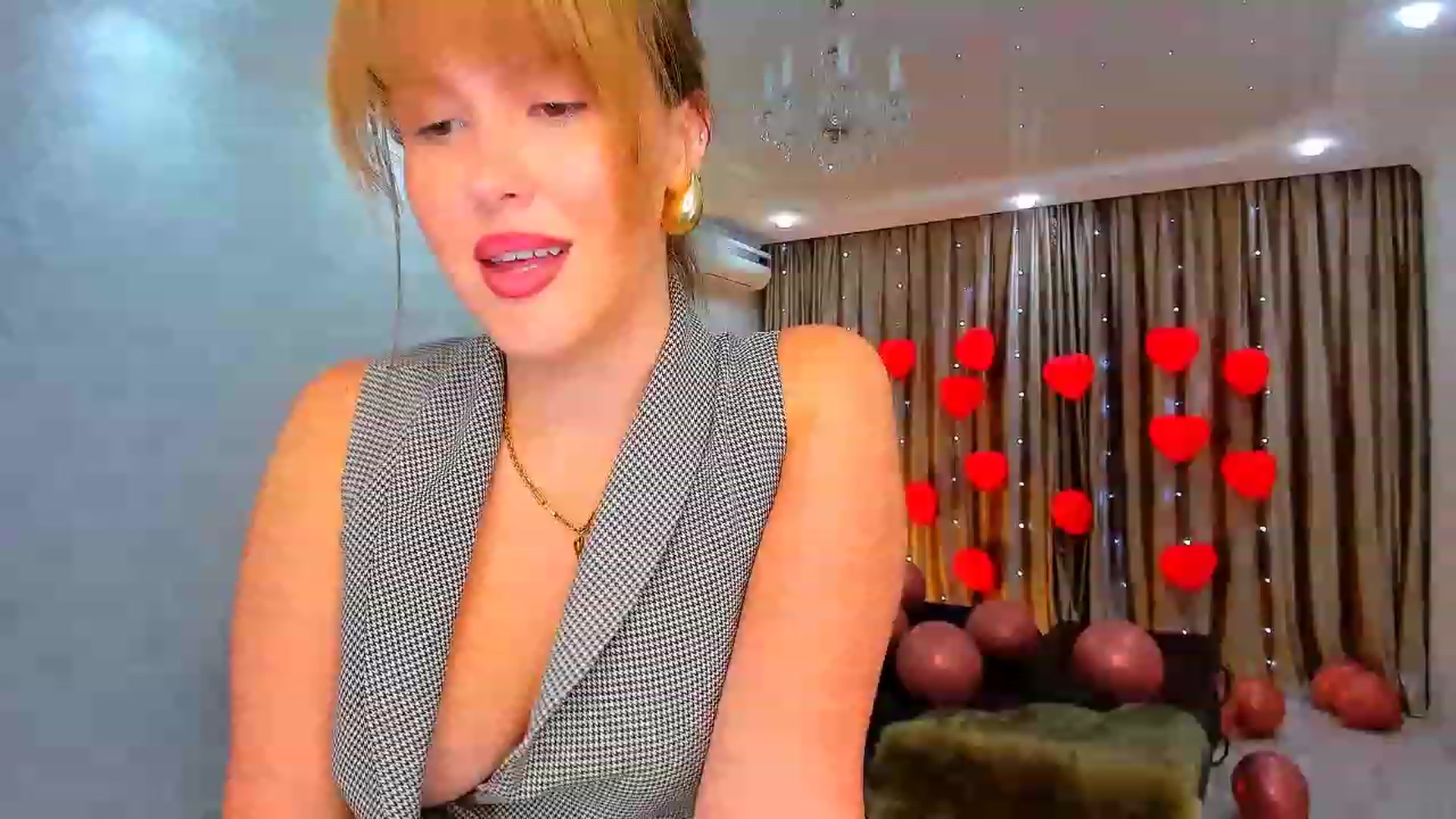 Gallery image thumbnail from GracePanther's myfreecams stream on, 02/20/2024, 08:28 image 17 of 20