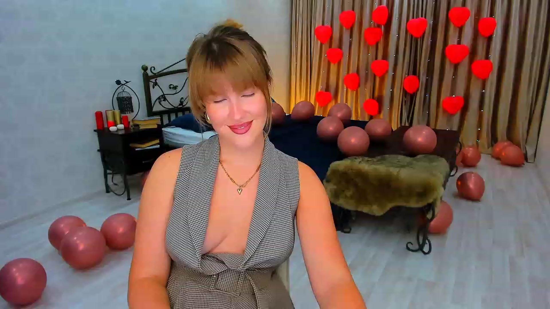 Gallery image thumbnail from GracePanther's myfreecams stream on, 02/20/2024, 08:28 image 14 of 20