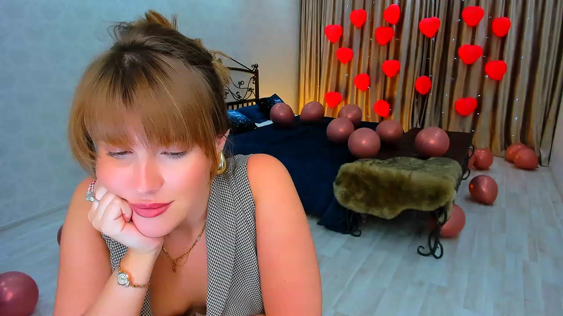 Gallery image thumbnail from GracePanther's myfreecams stream on, 02/20/2024, 10:34 image 12 of 20