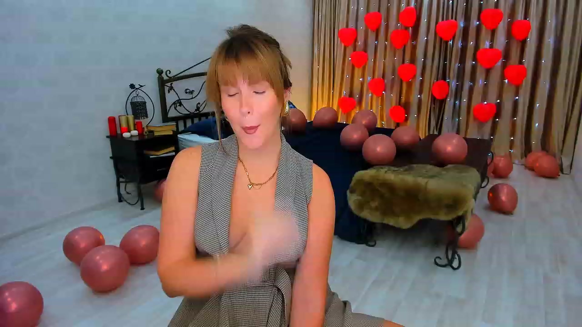 Gallery image thumbnail from GracePanther's myfreecams stream on, 02/20/2024, 10:34 image 16 of 20