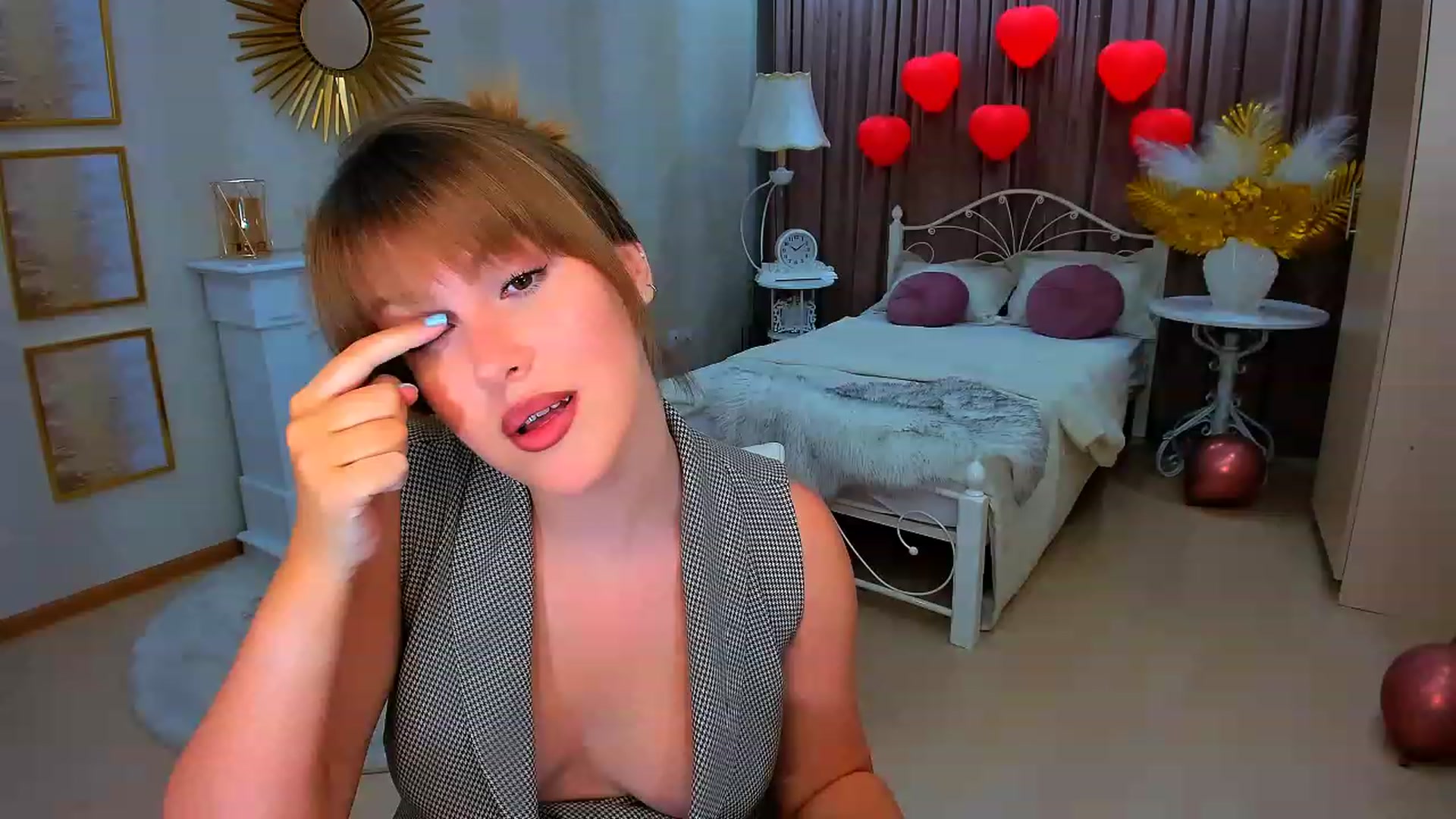 Gallery image thumbnail from GracePanther's myfreecams stream on, 02/26/2024, 07:47 image 3 of 20