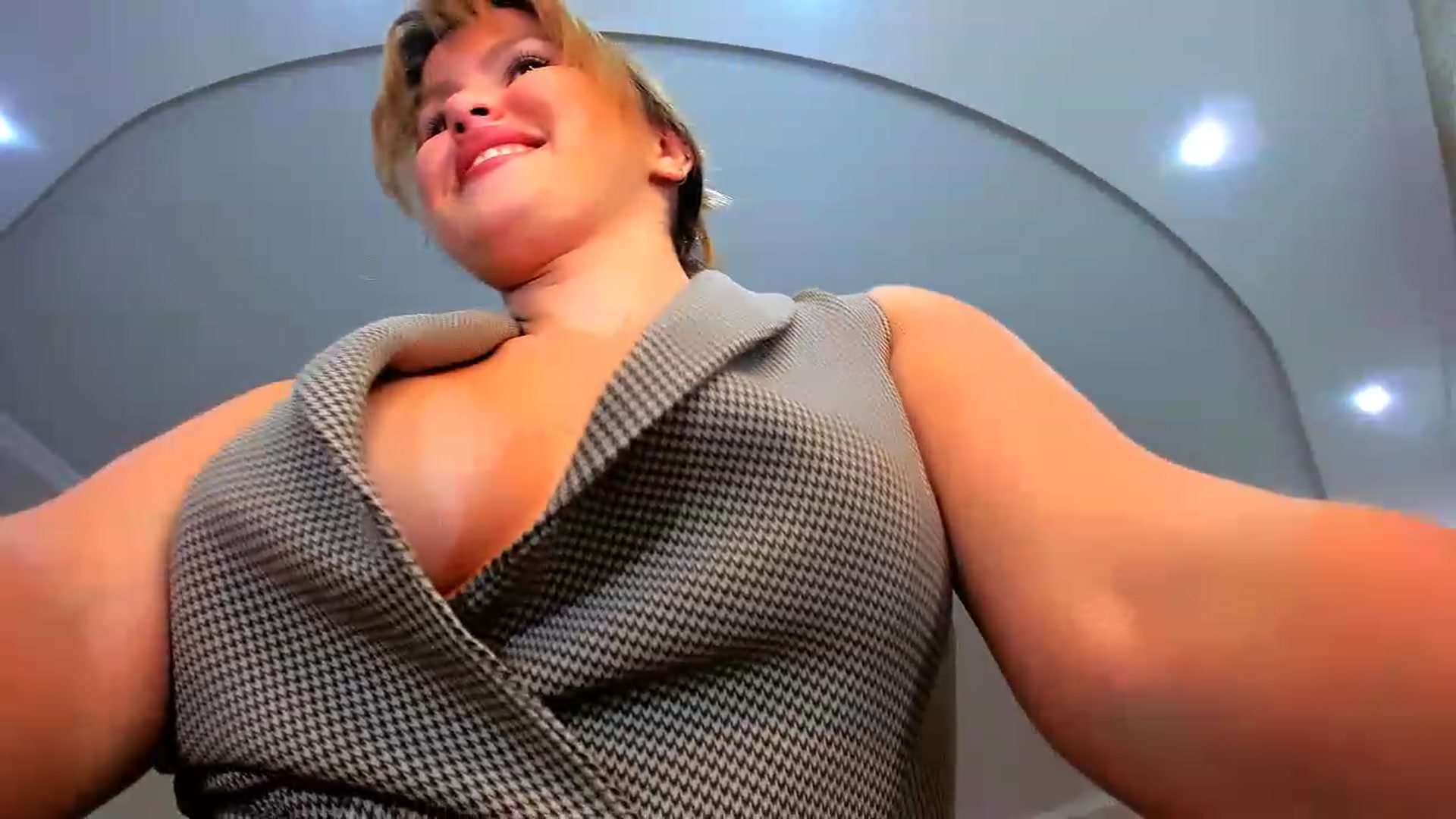 Gallery image thumbnail from GracePanther's myfreecams stream on, 02/26/2024, 09:46 image 16 of 20